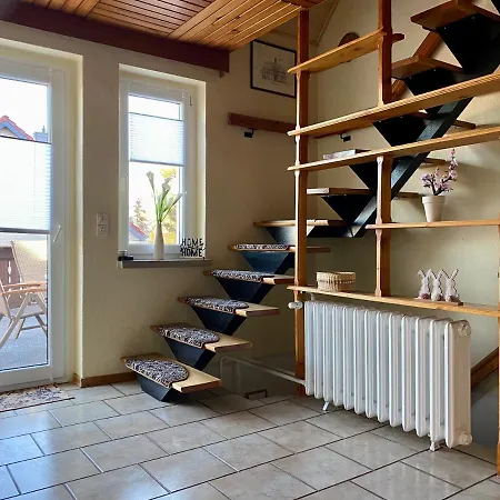 Charmantes Ferienhaus Gernrode/ Harz, Balkon, Grill, 2 Schlafzimmer Сasa de vacaciones *