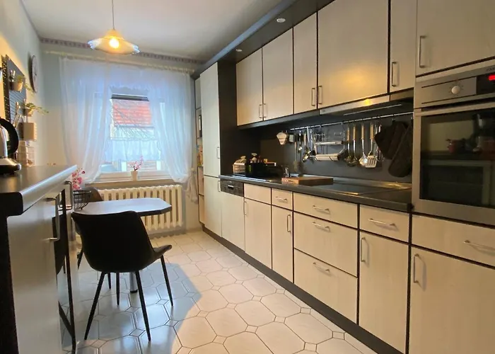 Charmantes Ferienhaus Gernrode/ Harz, Balkon, Grill, 2 Schlafzimmer 別荘 クヴェードリンブルク