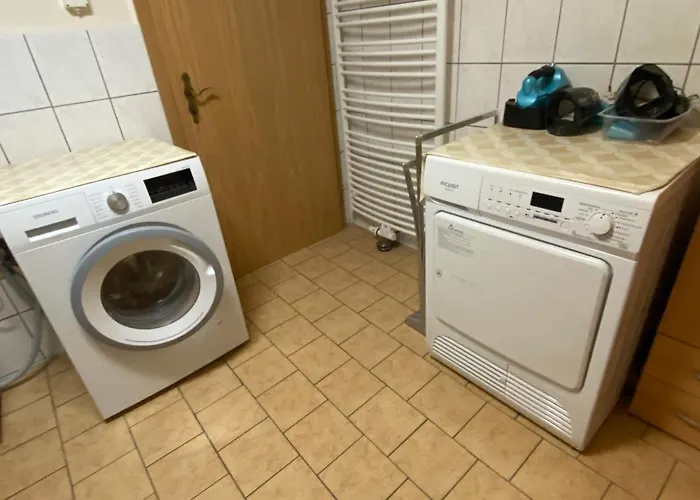 Charmantes Ferienhaus Gernrode/ Harz, Balkon, Grill, 2 Schlafzimmer クヴェードリンブルク