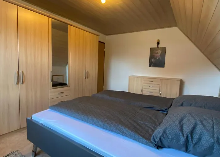 Charmantes Ferienhaus Gernrode/ Harz, Balkon, Grill, 2 Schlafzimmer クヴェードリンブルク