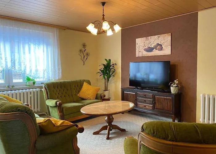 別荘 Charmantes Ferienhaus Gernrode/ Harz, Balkon, Grill, 2 Schlafzimmer