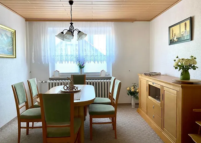 Charmantes Ferienhaus Gernrode/ Harz, Balkon, Grill, 2 Schlafzimmer * クヴェードリンブルク